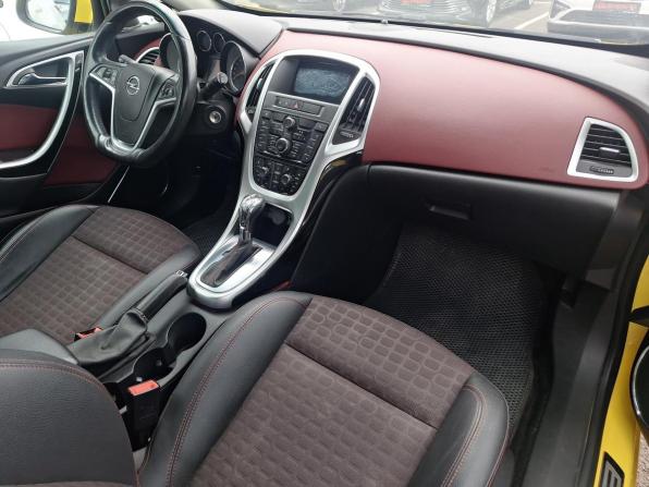 Opel Astra J Рестайлинг с пробегом 2013 года, цена 910 000 рублей, 125000 км, хэтчбек, Автокод Объявления