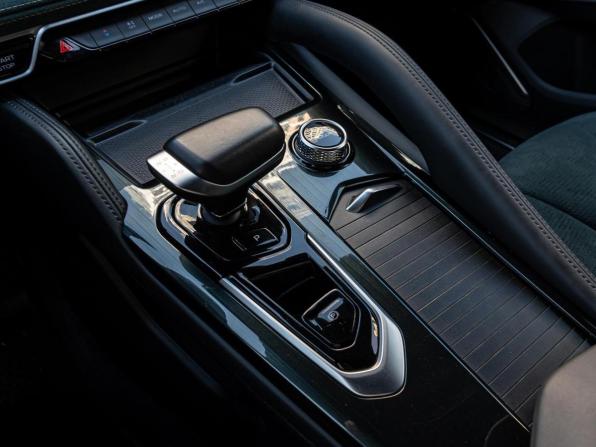 Geely Monjaro I с пробегом 2023 года, цена 3 230 000 рублей, 52217 км, внедорожник, Автокод Объявления