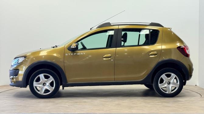 Renault Sandero II с пробегом 2015 года, цена 725 000 рублей, 222498 км, хэтчбек, Автокод Объявления