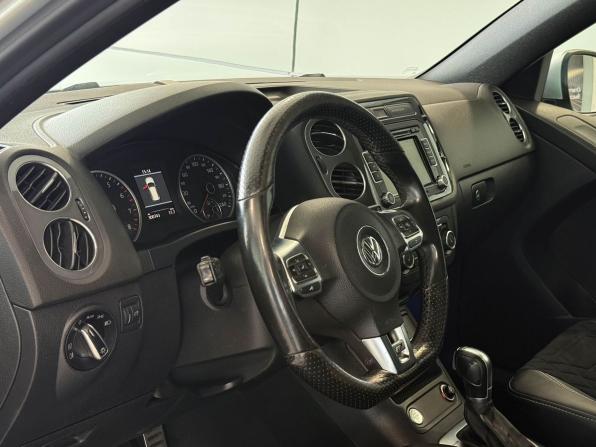 Volkswagen Tiguan I Рестайлинг с пробегом 2014 года, цена 1 575 000 рублей, 300743 км, внедорожник, Автокод Объявления