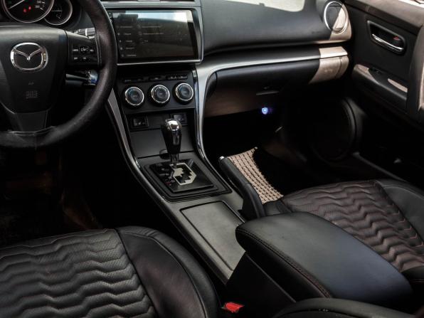 Mazda 6 II (GH) Рестайлинг с пробегом 2010 года, цена 935 000 рублей, 284692 км, седан, Автокод Объявления