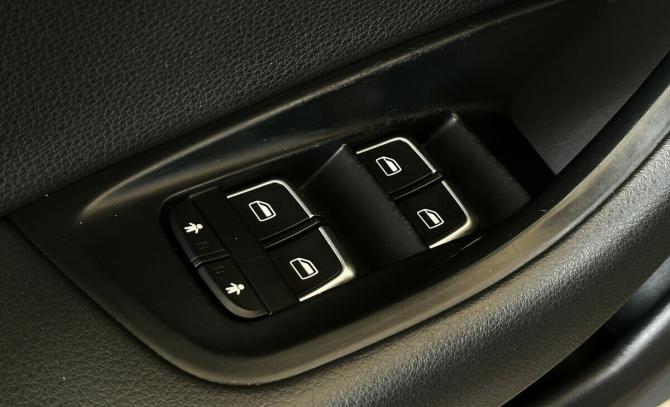 Audi A6 IV (C7) Рестайлинг с пробегом 2015 года, цена 1 900 000 рублей, 239632 км, седан, Автокод Объявления