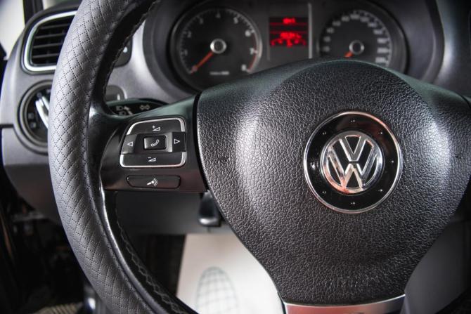 Volkswagen Polo V с пробегом 2011 года, цена 699 000 рублей, 196258 км, седан, Автокод Объявления