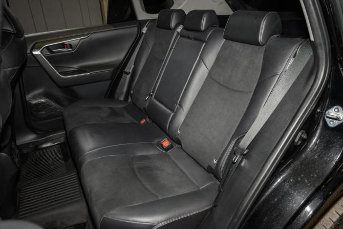 Toyota RAV4 V (XA50) с пробегом 2021 года, цена 3 635 000 рублей, 79982 км, внедорожник, Автокод Объявления