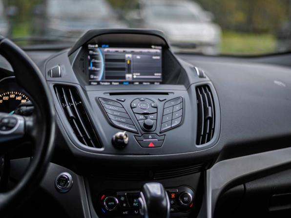 Ford Kuga II с пробегом 2015 года, цена 1 415 000 рублей, 135227 км, внедорожник, Автокод Объявления