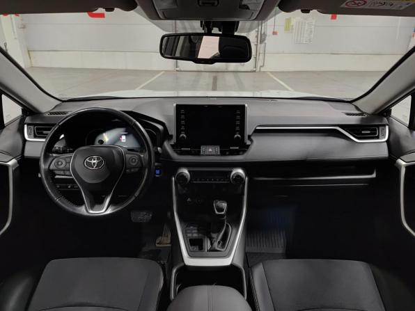 Toyota RAV4 V (XA50) с пробегом 2021 года, цена 3 050 000 рублей, 117114 км, внедорожник, Автокод Объявления