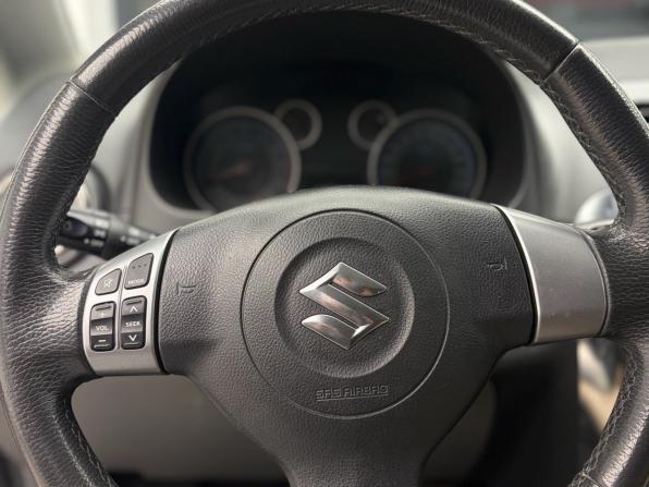 Suzuki SX4 I (Classic) Рестайлинг с пробегом 2011 года, цена 899 000 рублей, 177108 км, хэтчбек, Автокод Объявления