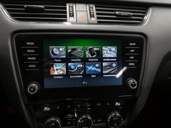 Skoda Octavia III (A7) Рестайлинг с пробегом 2019 года, цена 2 080 000 рублей, 103305 км, лифтбек, Автокод Объявления