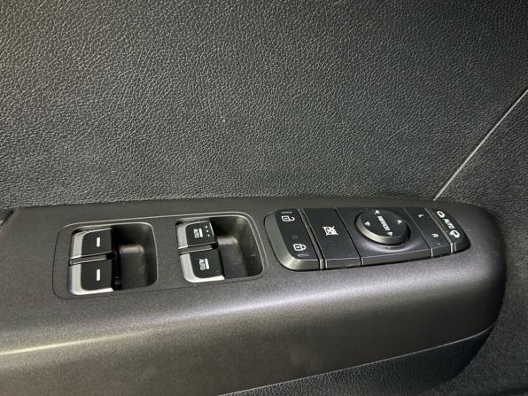 Kia Sportage IV Рестайлинг с пробегом 2019 года, цена 2 099 000 рублей, 128348 км, внедорожник, Автокод Объявления