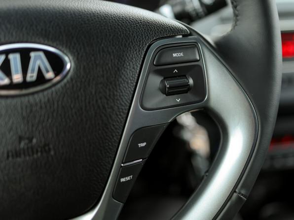 Kia Rio III Рестайлинг с пробегом 2015 года, цена 999 000 рублей, 108890 км, седан, Автокод Объявления