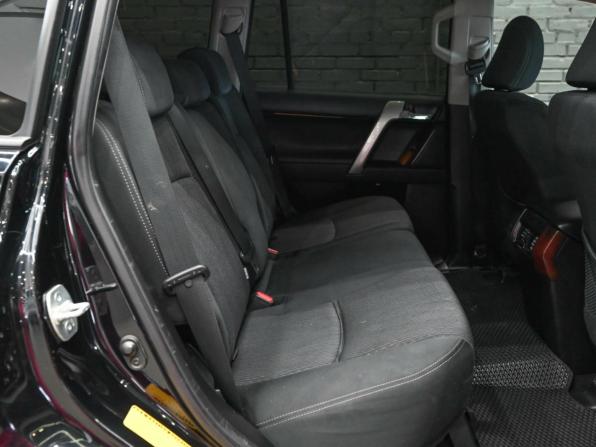 Toyota Land Cruiser Prado 150 Series Рестайлинг 1 с пробегом 2013 года, цена 3 495 000 рублей, 134911 км, внедорожник, Автокод Объявления