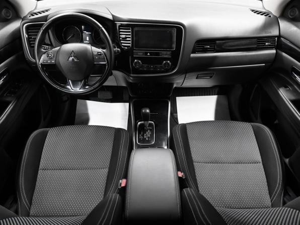 Mitsubishi Outlander III Рестайлинг 3 с пробегом 2020 года, цена 2 095 000 рублей, 141078 км, внедорожник, Автокод Объявления