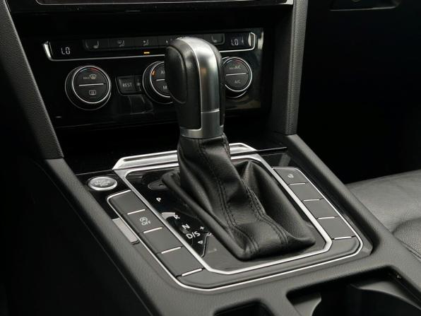 Volkswagen Passat B8 с пробегом 2018 года, цена 1 555 700 рублей, 146502 км, седан, Автокод Объявления