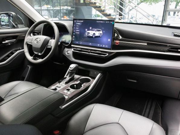Toyota Highlander IV (XU70) с пробегом 2025 года, цена 5 000 000 рублей, 1 км, внедорожник, Автокод Объявления
