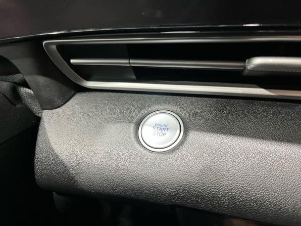 Hyundai Elantra VII (CN7) с пробегом 2021 года, цена 1 870 000 рублей, 58553 км, седан, Автокод Объявления
