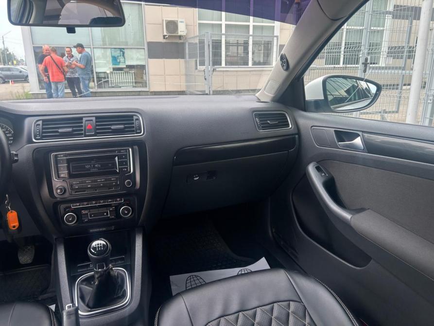 Volkswagen Jetta VI Ульяновск  - изображение 13