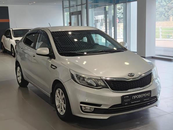 Kia Rio III Рестайлинг с пробегом 2017 года, цена 1 070 000 рублей, 103571 км, седан, Автокод Объявления