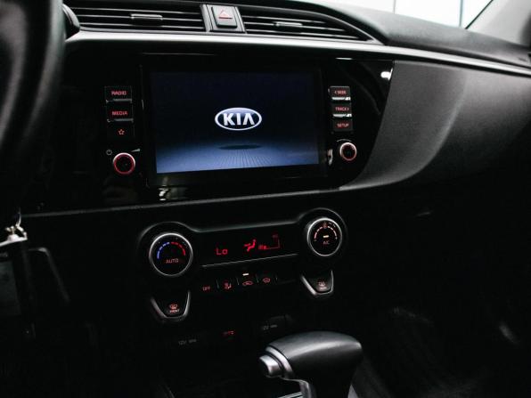 Kia Rio IV Рестайлинг с пробегом 2020 года, цена 1 750 000 рублей, 85104 км, хэтчбек, Автокод Объявления