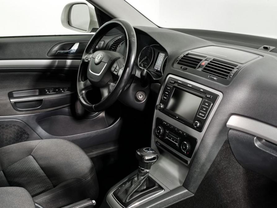 Skoda Octavia II (A5) Рестайлинг Санкт-Петербург  - изображение 13