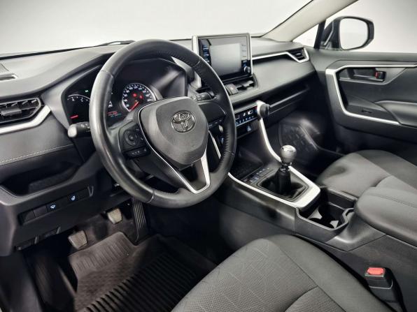 Toyota RAV4 V (XA50) с пробегом 2021 года, цена 3 590 000 рублей, 20657 км, внедорожник, Автокод Объявления