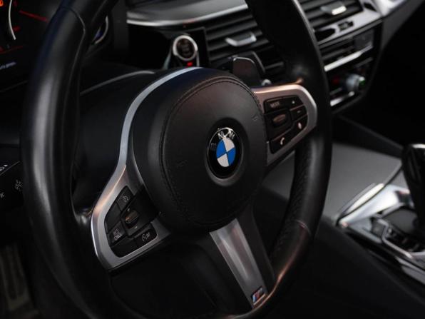 BMW 5 серии VII (G30/G31/G38) с пробегом 2018 года, цена 3 498 444 рубля, 106736 км, седан, Автокод Объявления