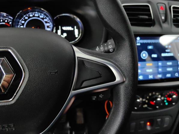 Renault Sandero II Рестайлинг с пробегом 2022 года, цена 1 435 000 рублей, 46398 км, хэтчбек, Автокод Объявления