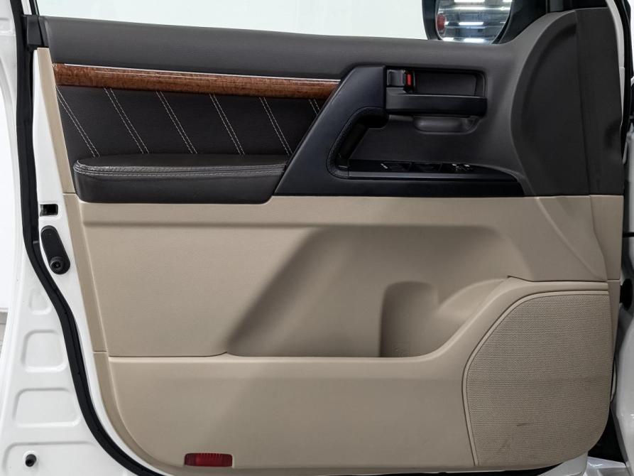 Toyota Land Cruiser 200 Series Рестайлинг 1 Москва  - изображение 19