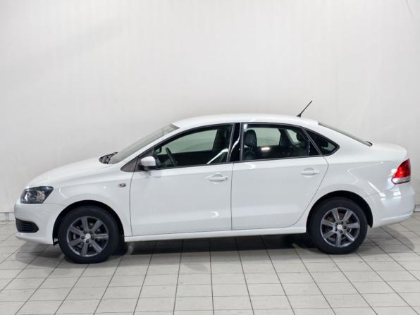 Volkswagen Polo V с пробегом 2015 года, цена 1 075 000 рублей, 86791 км, седан, Автокод Объявления