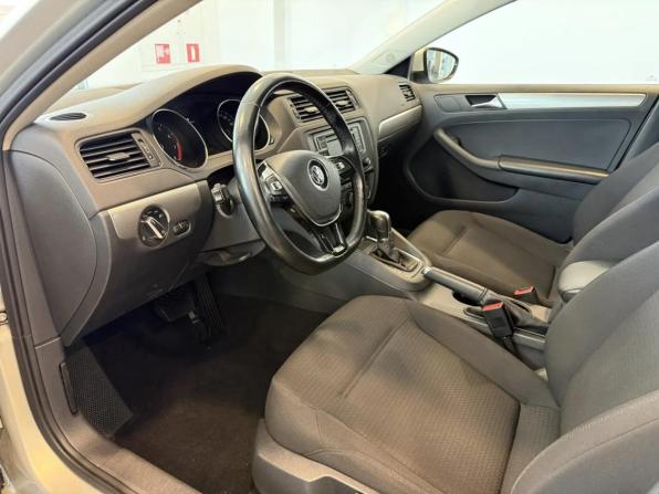 Volkswagen Jetta VI Рестайлинг с пробегом 2015 года, цена 1 190 000 рублей, 139919 км, седан, Автокод Объявления