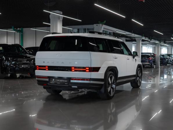 Hyundai Santa Fe V (MX5) с пробегом 2024 года, цена 5 700 000 рублей, 4915 км, внедорожник, Автокод Объявления