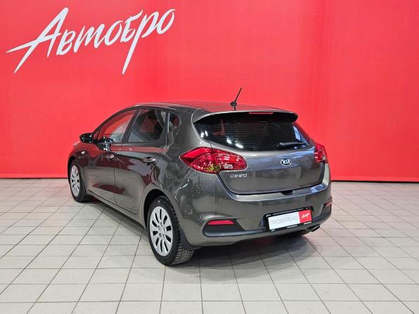 Kia Ceed II с пробегом 2015 года, цена 915 000 рублей, 196982 км, хэтчбек, Автокод Объявления
