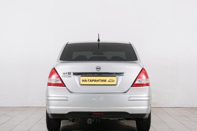 Nissan Tiida I Рестайлинг с пробегом 2010 года, цена 759 000 рублей, 184000 км, седан, Автокод Объявления