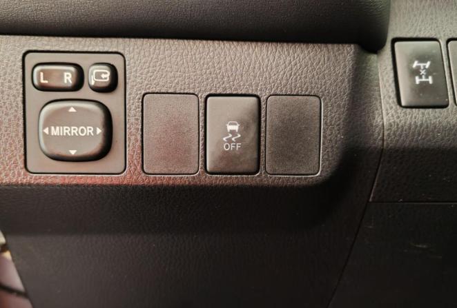 Toyota RAV4 IV (XA40) с пробегом 2015 года, цена 1 750 000 рублей, 229200 км, внедорожник, Автокод Объявления
