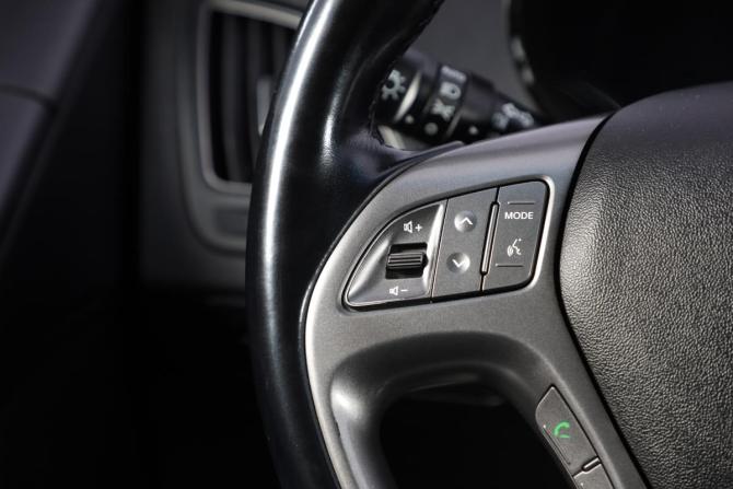 Hyundai ix35 I Рестайлинг с пробегом 2013 года, цена 1 799 000 рублей, 120900 км, внедорожник, Автокод Объявления