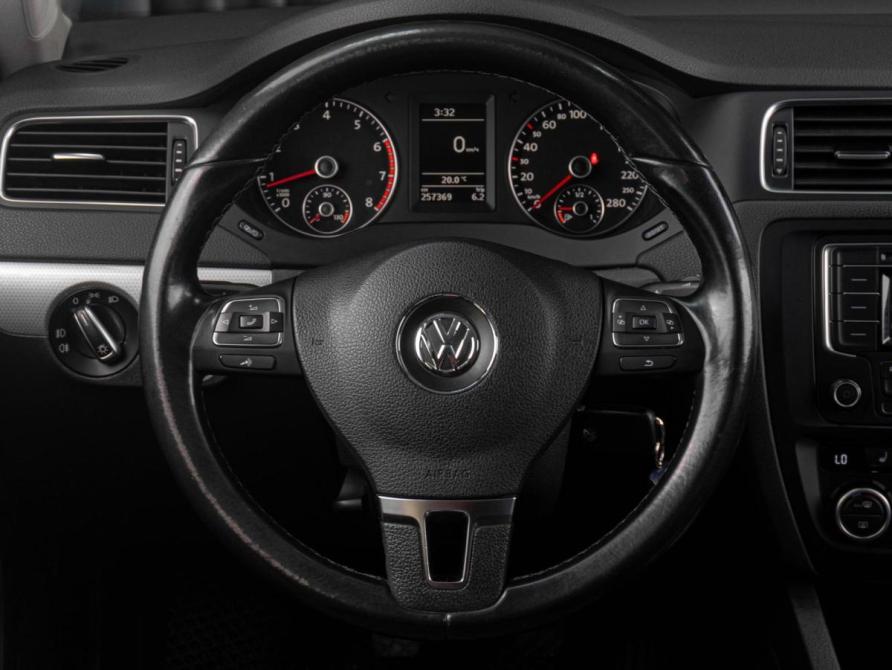 Volkswagen Jetta VI Тюмень  - изображение 16