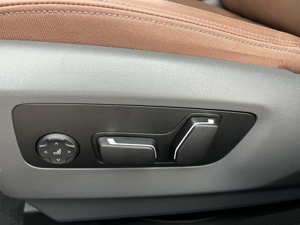 BMW 5 серии VIII (G60/G61/G68) с пробегом 2023 года, цена 7 770 000 рублей, 12800 км, седан, Автокод Объявления