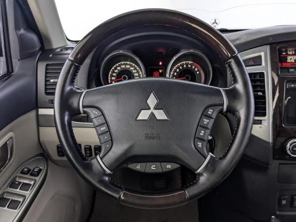 Mitsubishi Pajero IV Рестайлинг 2 с пробегом 2020 года, цена 3 580 000 рублей, 83350 км, внедорожник, Автокод Объявления