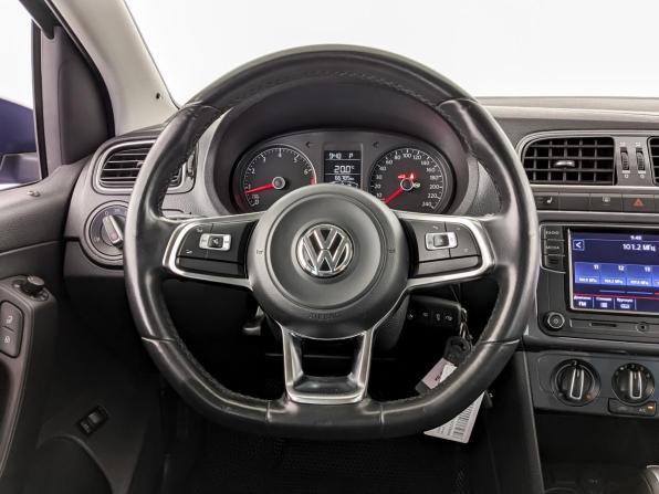 Volkswagen Polo V Рестайлинг с пробегом 2020 года, цена 1 425 000 рублей, 66754 км, седан, Автокод Объявления