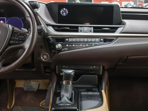 Lexus ES VII с пробегом 2020 года, цена 4 149 000 рублей, 56000 км, седан, Автокод Объявления