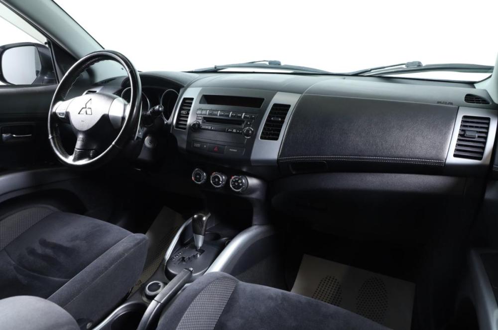 Mitsubishi Outlander II Рестайлинг Новосибирск  - изображение 10