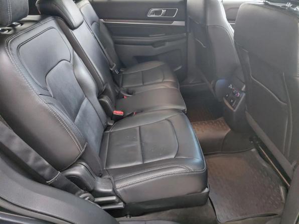 Ford Explorer V Рестайлинг с пробегом 2017 года, цена 2 350 000 рублей, 210000 км, внедорожник, Автокод Объявления