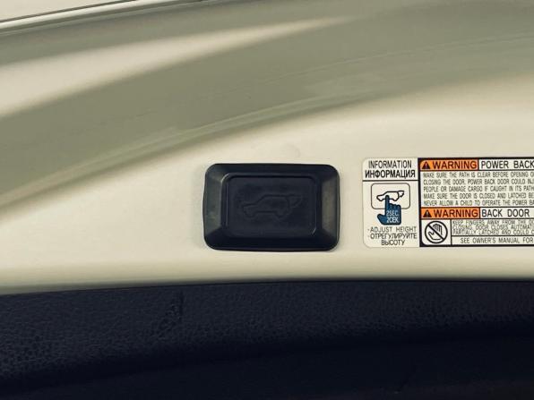 Toyota RAV4 IV (XA40) Рестайлинг с пробегом 2018 года, цена 2 250 000 рублей, 160590 км, внедорожник, Автокод Объявления