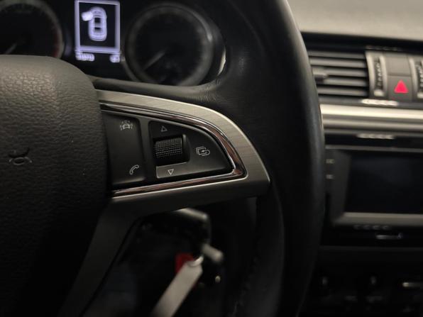 Skoda Rapid I с пробегом 2016 года, цена 1 049 000 рублей, 115680 км, лифтбек, Автокод Объявления