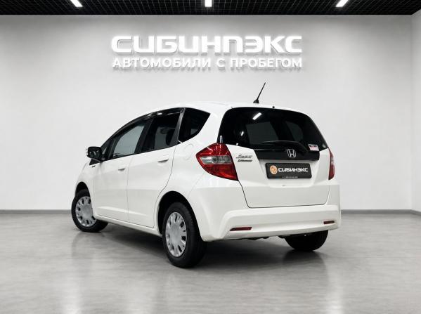 Honda Fit II с пробегом 2011 года, цена 850 000 рублей, 114650 км, хэтчбек, Автокод Объявления