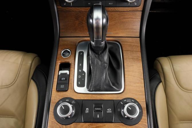 Volkswagen Touareg II с пробегом 2011 года, цена 2 149 000 рублей, 179000 км, внедорожник, Автокод Объявления