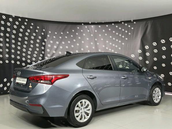 Hyundai Solaris II с пробегом 2018 года, цена 1 265 000 рублей, 133435 км, седан, Автокод Объявления