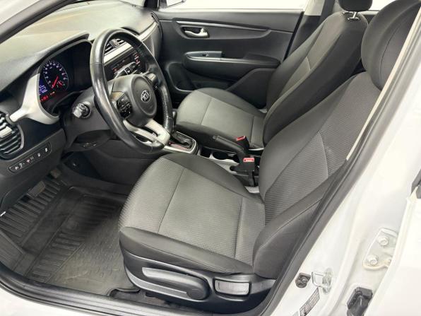 Kia Rio IV Рестайлинг с пробегом 2021 года, цена 1 398 000 рублей, 95465 км, седан, Автокод Объявления