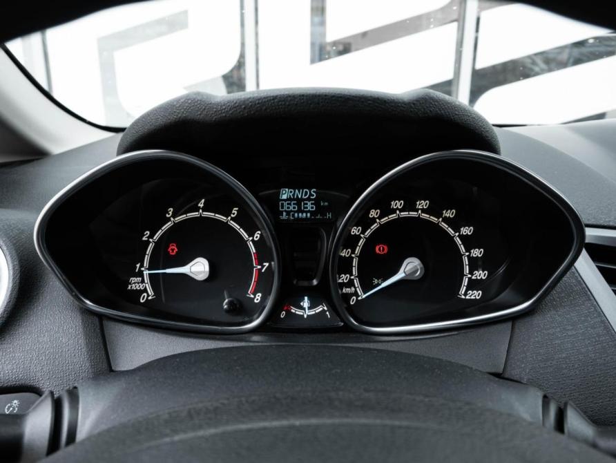 Ford Fiesta Mk6 Рестайлинг Ставрополь  - изображение 19