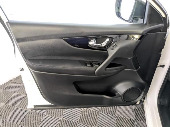 Nissan Qashqai II с пробегом 2018 года, цена 1 485 000 рублей, 125266 км, внедорожник, Автокод Объявления