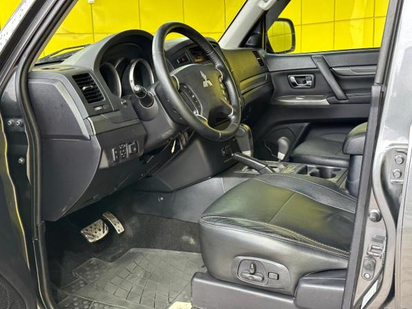 Mitsubishi Pajero IV Рестайлинг 1 с пробегом 2012 года, цена 1 829 000 рублей, 193670 км, внедорожник, Автокод Объявления